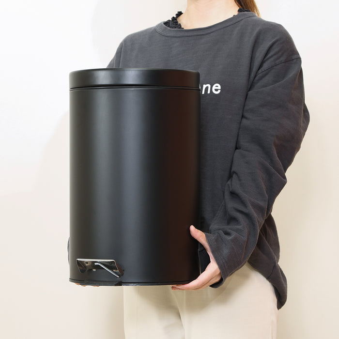ブラック